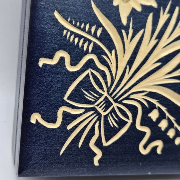 Small Hand Carved Wooden Hinged Trinket Box Flower Navy Blue, Red Velvet Poland - Picture 16 of 16